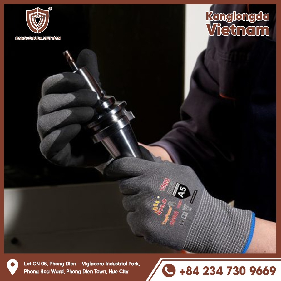 Gloves hug joints, stretch well, support firm grip, limit scratches