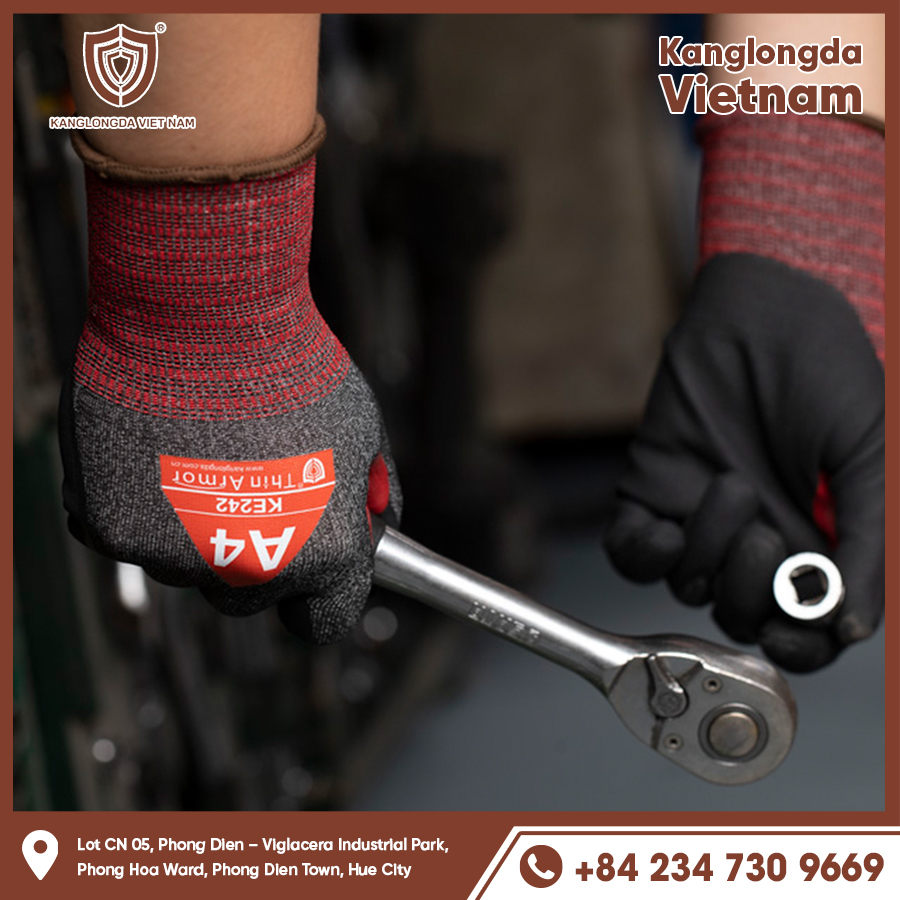 KE242 gloves are designed for anti-slip and high grip performance. KE242 gloves are designed for anti-slip and high grip performance.